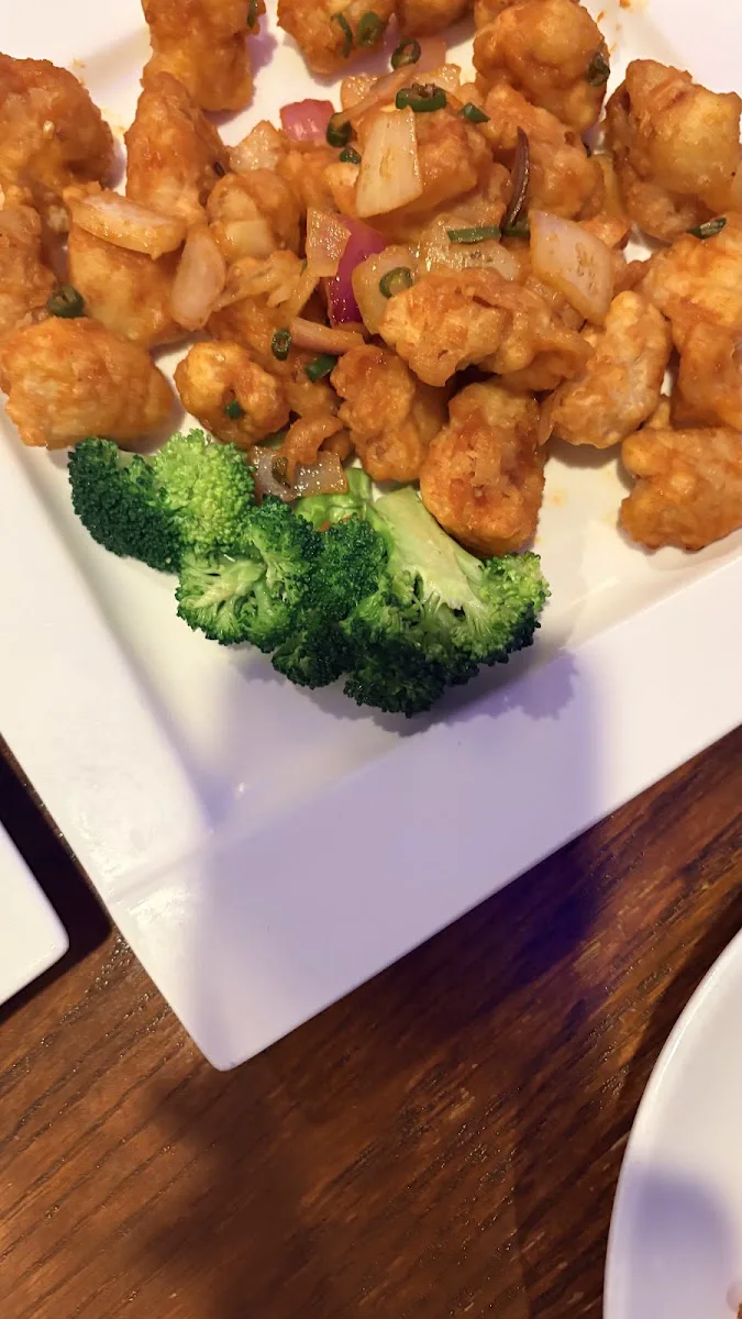 Chili chicken with broccoli at Malay Morristown